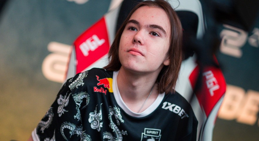 Gambit BO1翻车 V4电竞节首日赛果总结